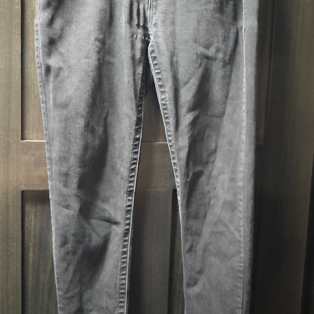 Stylish Gray Seven 7 Denim Jeans